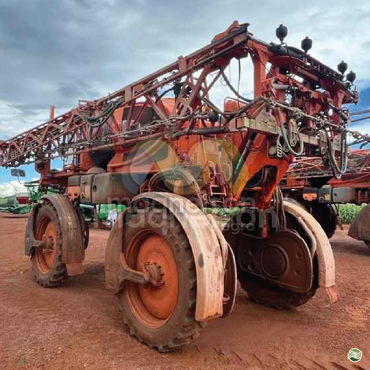 PULVERIZADOR JACTO UNIPORT 3030 Tração 4x4 Maqnelson Seminovos Agro UBERLANDIA MINAS GERAIS MG